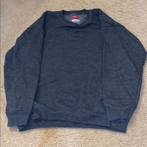 Hanes Boys Sweatshirt in Large